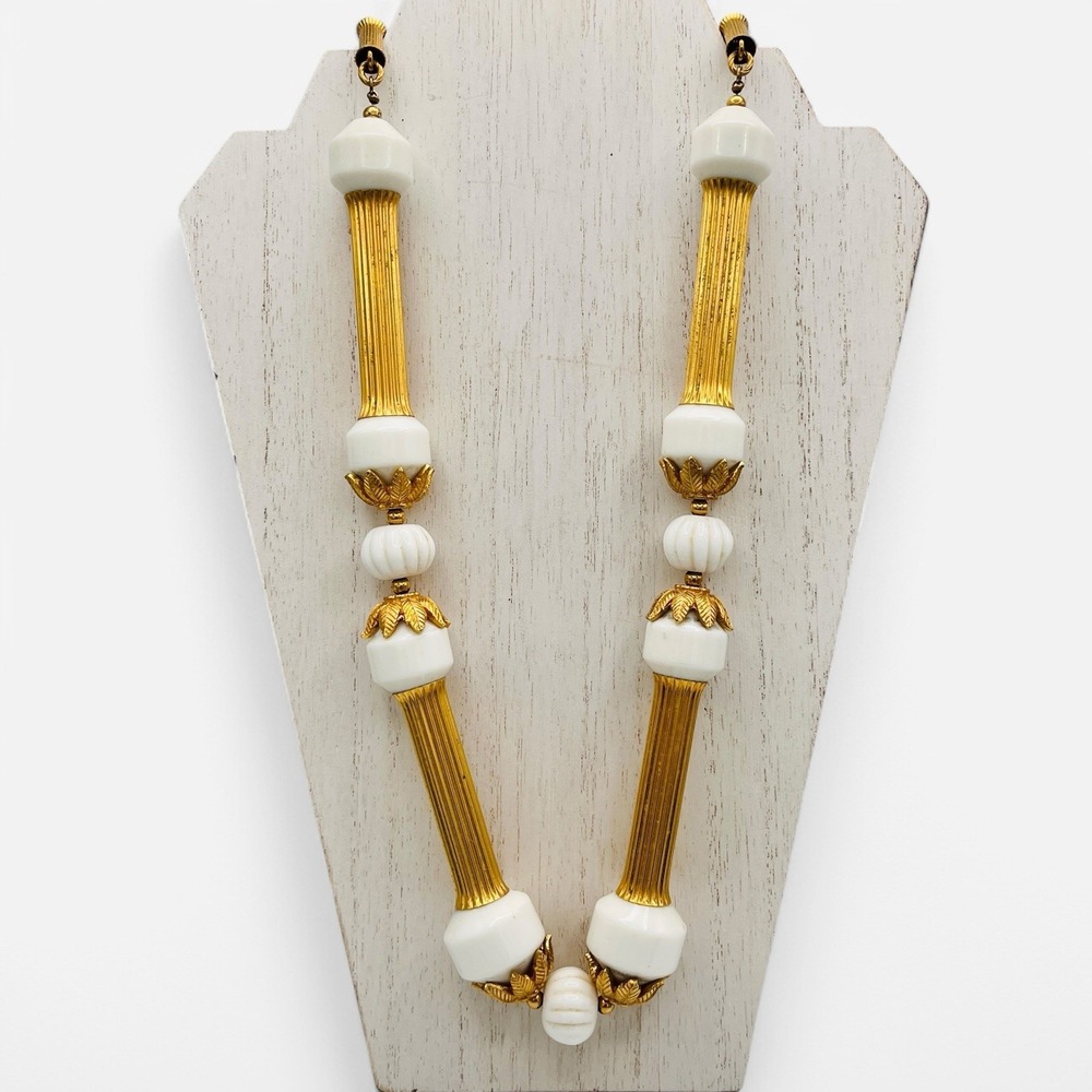 Vintage Chunky Necklace White Milk Glass Gold Corinthian‎ Columns Greek Roman